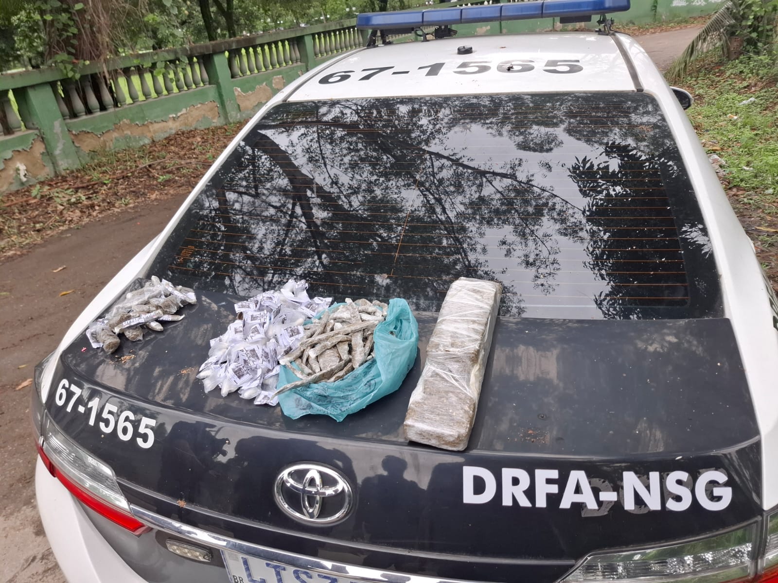 Polícia Civil localiza drogas e motocicleta em itaboraí, após ajuda Disque Denúncia